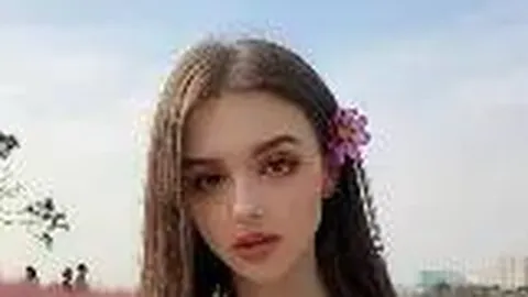 赵龙深入调研体育及足球行业进展