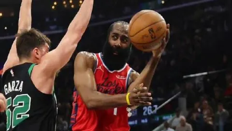 “皇马瞄准19岁新星，5000万镑解约金锁定中卫首选引援目标”